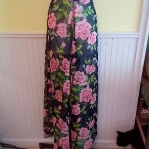 Betsy Johnson Rose Print pants.